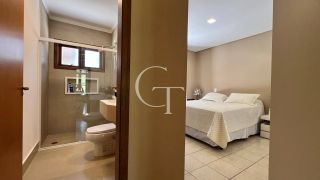 Refúgio Contemporâneo na Fazenda Vila Real com Vista permanente para a mata, 5 suítes e piscina com prainha