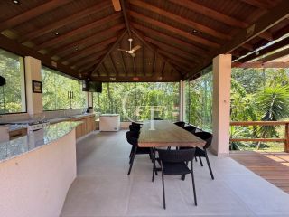 Refúgio Contemporâneo na Fazenda Vila Real com Vista permanente para a mata, 5 suítes e piscina com prainha