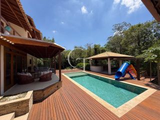 Refúgio Contemporâneo na Fazenda Vila Real com Vista permanente para a mata, 5 suítes e piscina com prainha