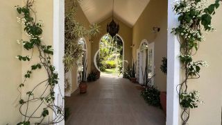 Casa estilo Colonial com Arquitetura Atemporal em Meio à Natureza no Condomínio Fazenda Vila Real -