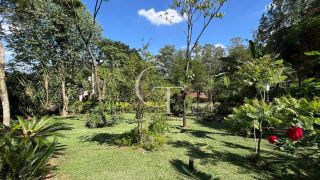 Casa estilo Colonial com Arquitetura Atemporal em Meio à Natureza no Condomínio Fazenda Vila Real -