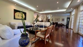 Casa estilo Colonial com Arquitetura Atemporal em Meio à Natureza no Condomínio Fazenda Vila Real -