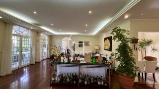 Casa estilo Colonial com Arquitetura Atemporal em Meio à Natureza no Condomínio Fazenda Vila Real -