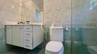 Casa estilo Colonial com Arquitetura Atemporal em Meio à Natureza no Condomínio Fazenda Vila Real -