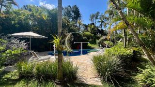Casa estilo Colonial com Arquitetura Atemporal em Meio à Natureza no Condomínio Fazenda Vila Real -