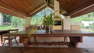 Casa estilo Colonial com Arquitetura Atemporal em Meio à Natureza no Condomínio Fazenda Vila Real -