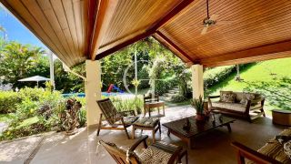 Casa estilo Colonial com Arquitetura Atemporal em Meio à Natureza no Condomínio Fazenda Vila Real -