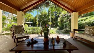 Casa estilo Colonial com Arquitetura Atemporal em Meio à Natureza no Condomínio Fazenda Vila Real -