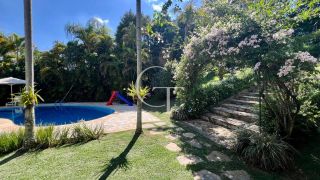 Casa estilo Colonial com Arquitetura Atemporal em Meio à Natureza no Condomínio Fazenda Vila Real -