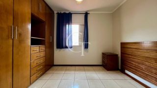 Casa á Venda com 3 quartos sendo Suíte e Churrasqueira no Condomínio Riviera, Itu