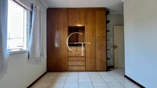 Casa á Venda com 3 quartos sendo Suíte e Churrasqueira no Condomínio Riviera, Itu