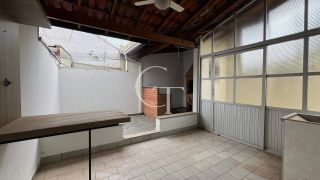 Casa á Venda com 3 quartos sendo Suíte e Churrasqueira no Condomínio Riviera, Itu