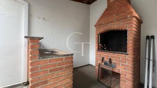 Casa á Venda com 3 quartos sendo Suíte e Churrasqueira no Condomínio Riviera, Itu