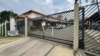 Casa á Venda com 3 quartos sendo Suíte e Churrasqueira no Condomínio Riviera, Itu