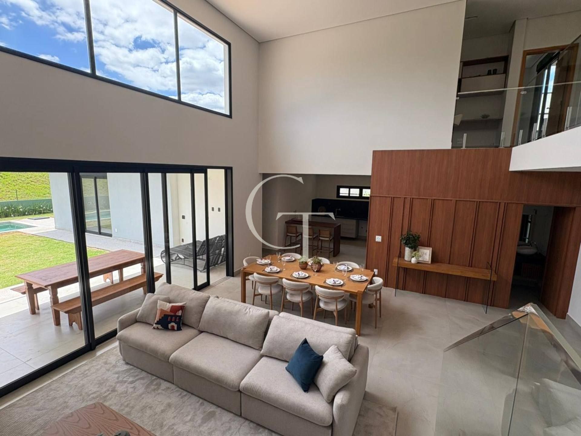 Casa Nova á Venda com 4 Suítes e Piscina no Condomínio Portal dos Bandeirantes- Salto