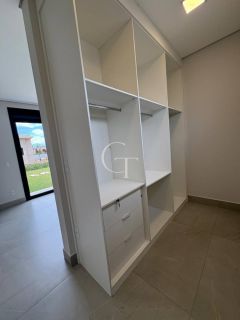 Casa Nova á Venda com 4 Suítes e Piscina no Condomínio Portal dos Bandeirantes- Salto