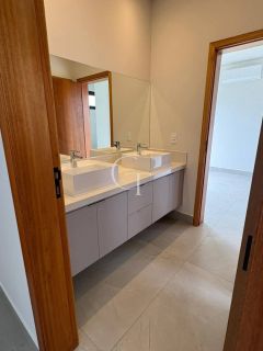 Casa Nova á Venda com 4 Suítes e Piscina no Condomínio Portal dos Bandeirantes- Salto