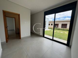 Casa Nova á Venda com 4 Suítes e Piscina no Condomínio Portal dos Bandeirantes- Salto