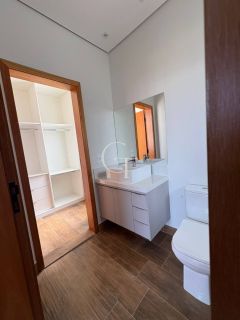 Casa Nova á Venda com 4 Suítes e Piscina no Condomínio Portal dos Bandeirantes- Salto