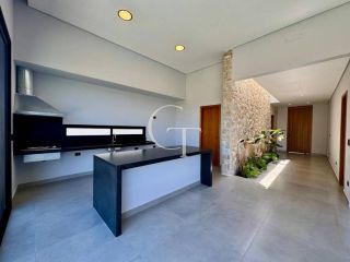 Casa Nova com 3 Suítes e Piscina no Condomínio Alphaville Itu