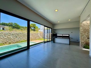 Casa Nova com 3 Suítes e Piscina no Condomínio Alphaville Itu