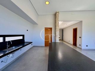 Casa Nova com 3 Suítes e Piscina no Condomínio Alphaville Itu