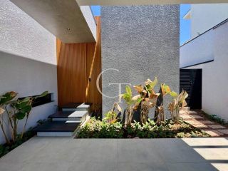 Casa Nova com 3 Suítes e Piscina no Condomínio Alphaville Itu