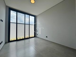 Casa Nova e Moderna com Piscina e 3 Suítes no Condomínio Alphaville Castelo Itu