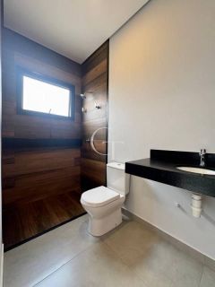 Casa Nova e Moderna com Piscina e 3 Suítes no Condomínio Alphaville Castelo Itu