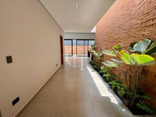 Casa Nova e Moderna com Piscina e 3 Suítes no Condomínio Alphaville Castelo Itu