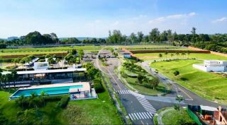 Casa Nova e Moderna com Piscina e 3 Suítes no Condomínio Alphaville Castelo Itu