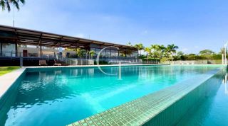 Casa Nova e Moderna com Piscina e 3 Suítes no Condomínio Alphaville Castelo Itu