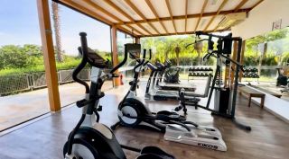 Casa Nova e Moderna com Piscina e 3 Suítes no Condomínio Alphaville Castelo Itu