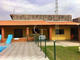 Chácara com Piscina no Condomínio Santa Inês em Itu