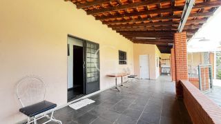 Chácara com Piscina no Condomínio Santa Inês em Itu