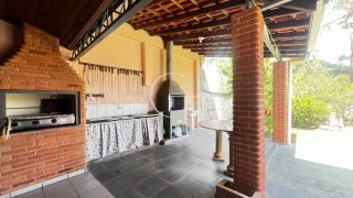 Chácara com Piscina no Condomínio Santa Inês em Itu