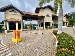 Chácara com Piscina no Condomínio Santa Inês em Itu