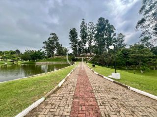 Chácara com Piscina no Condomínio Santa Inês em Itu