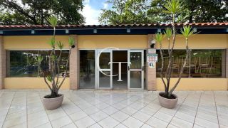 Casa de Condomínio térrea com 3 suítes, piscina R$1.060.000