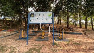 Casa de Condomínio térrea com 3 suítes, piscina R$1.060.000