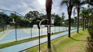 Casa de Condomínio térrea com 3 suítes, piscina R$1.060.000