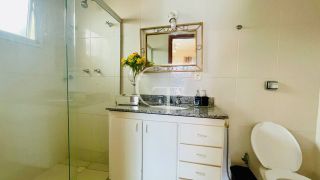 Casa de Condomínio térrea com 3 suítes, piscina R$1.060.000