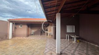 Casa com Suíte e churrasqueira á Venda no São Judas em Itu