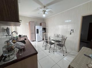 Casa Para Vender com 3 quartos 01 suítes no bairro Centro em Itu