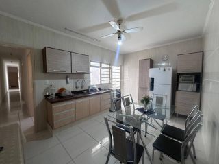 Casa Para Vender com 3 quartos 01 suítes no bairro Centro em Itu