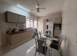 Casa Para Vender com 3 quartos 01 suítes no bairro Centro em Itu