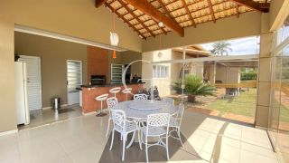 Chácara Mobiliada Para venda ou locação com 03 suítes no Condomínio Terras Di Leonardi em Itu