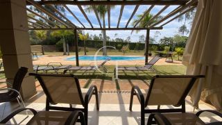 Chácara Mobiliada Para venda ou locação com 03 suítes no Condomínio Terras Di Leonardi em Itu