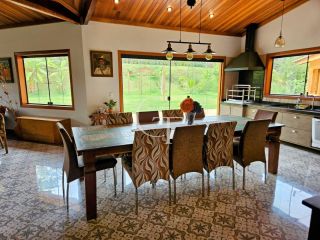 Chácara á Venda com 04 quartos 04 suítes no Condomínio Terras Di Leonardi - Itu