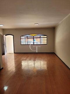 Casa na Vila Cleto com Piscina